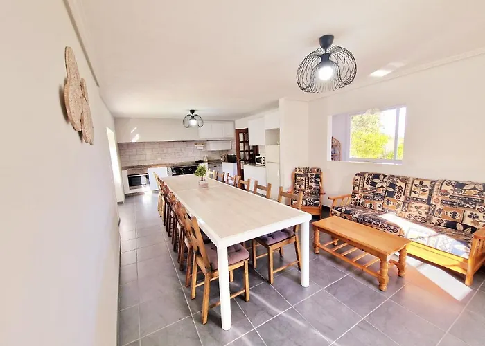 別荘 Casa Antonio Luneda Santiago